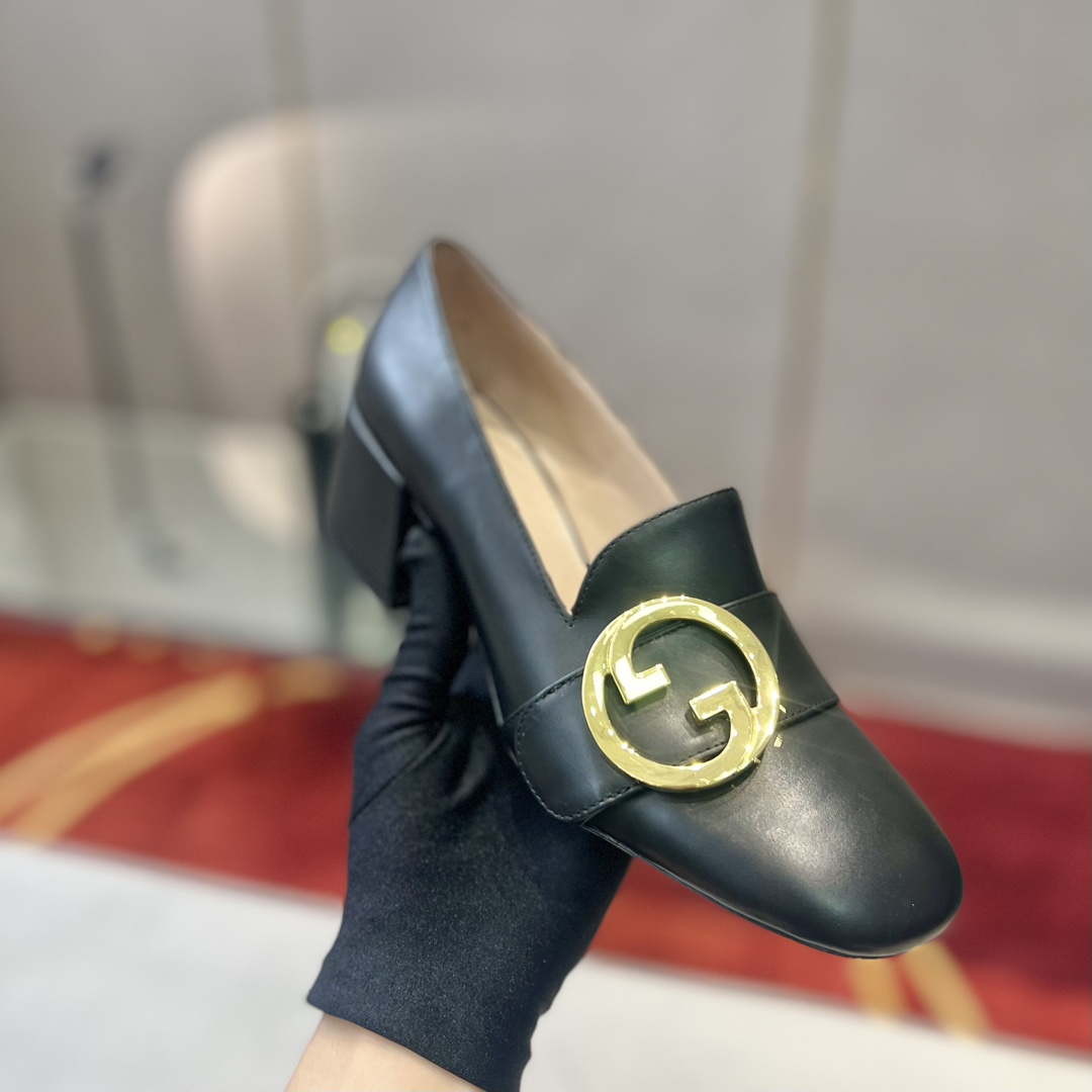 Gucci Women Shoes Style ?700271 DKSD0 1000 Women's lug sole Interlocking G loafer 191400 - 35 - View 7