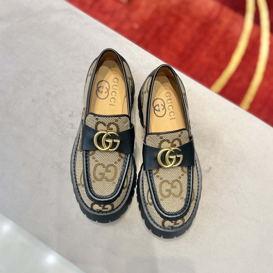 Gucci Women Shoes Style ?700271 DKSD0 1000 Women's lug sole Interlocking G loafer 191409 - 35 - View 1