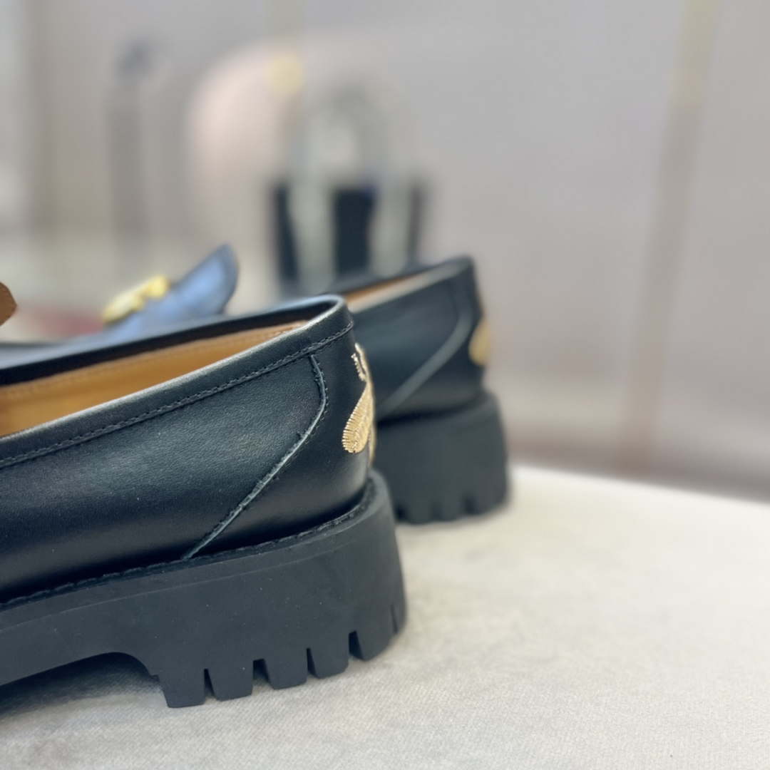 Gucci Women Shoes Style ?700271 DKSD0 1000 Women's lug sole Interlocking G loafer 191410