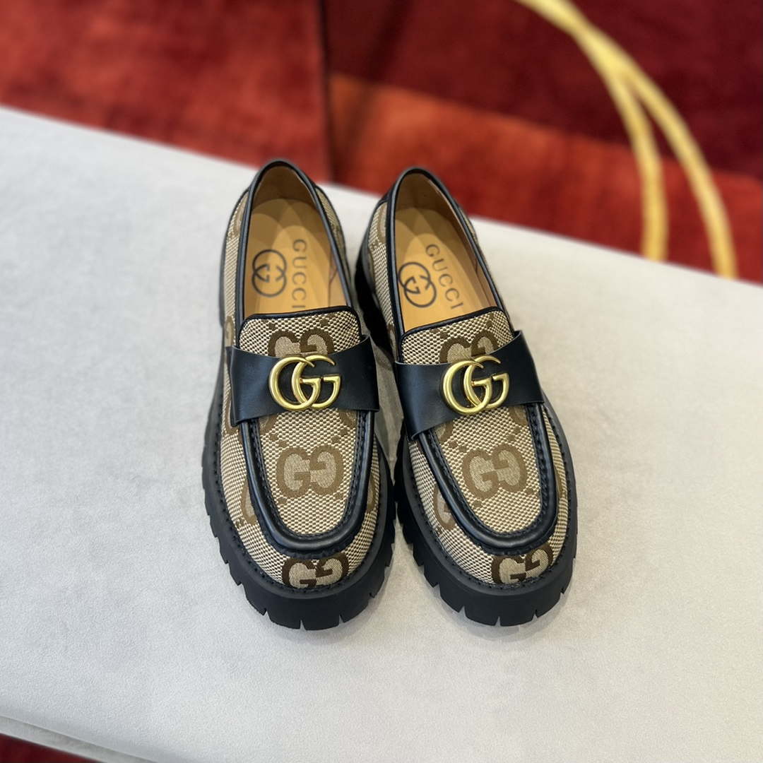 Gucci Women Shoes Style ?700271 DKSD0 1000 Women's lug sole Interlocking G loafer 191411 - 35 - View 1