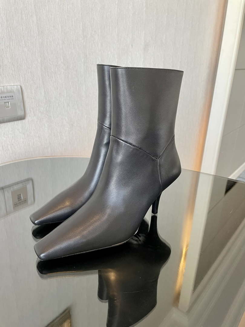 Gucci Women Shoes Style ?700022 C9D00 1000 Women's leather boot 193605