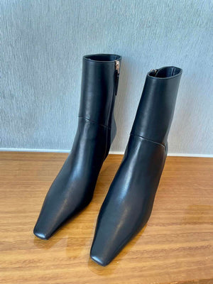 Gucci Women Shoes Style ?700022 C9D00 1000 Women's leather boot 193605 - 35 - View 4