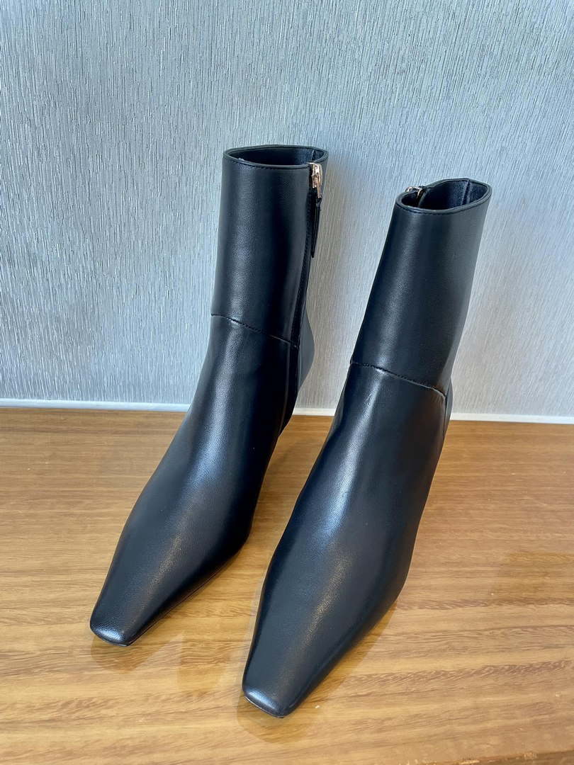 Gucci Women Shoes Style ?700022 C9D00 1000 Women's leather boot 193605