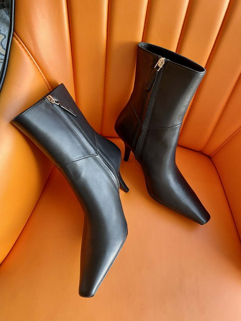 Gucci Women Shoes Style ?700022 C9D00 1000 Women's leather boot 193605