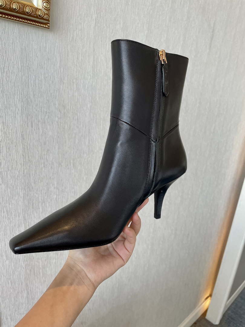 Gucci Women Shoes Style ?700022 C9D00 1000 Women's leather boot 193605