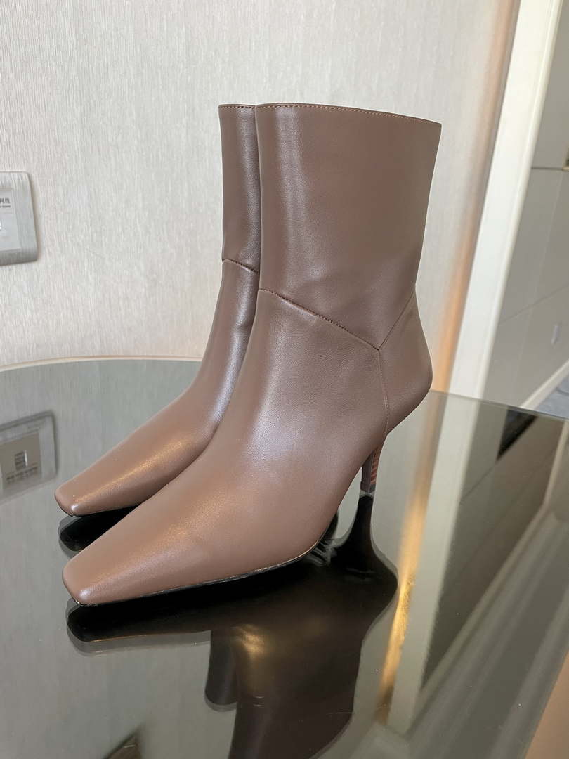 Gucci Women Shoes Style ?700022 C9D00 1000 Women's leather boot 193606