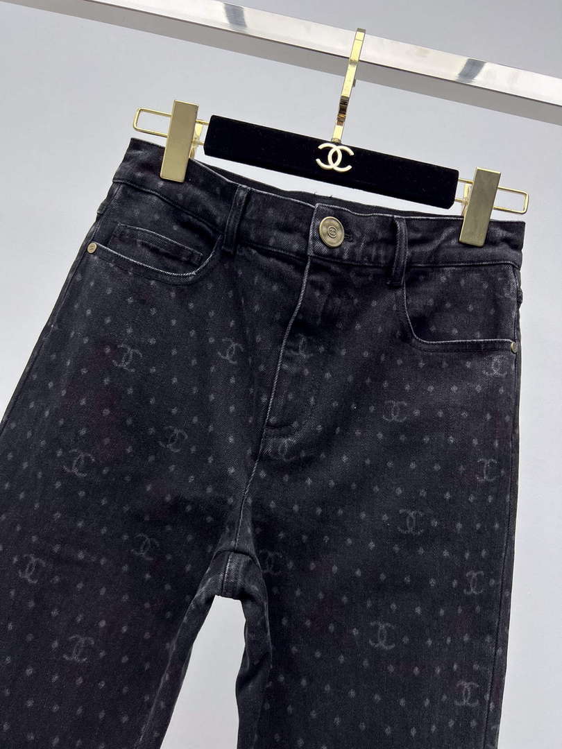 Chanel Women's Fashion Jeans C58813