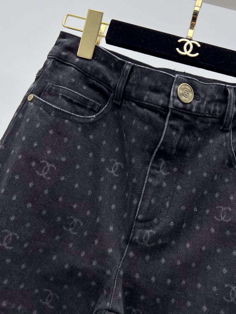 Chanel Women's Fashion Jeans C58813