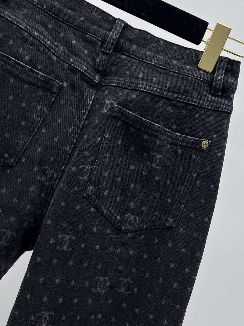 Chanel Women's Fashion Jeans C58813