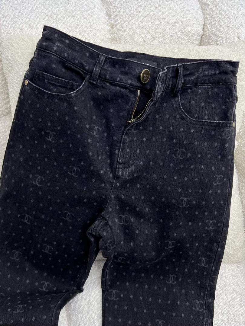 Chanel Women's Fashion Jeans C58813
