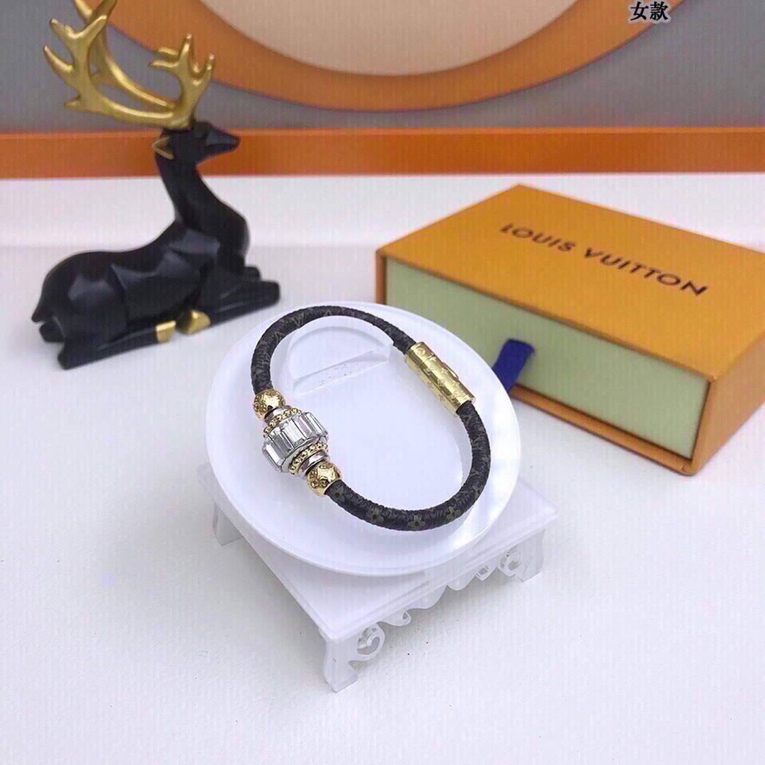Louis Vuitton Bangle Bracelet Designer LV Jewelry L62509