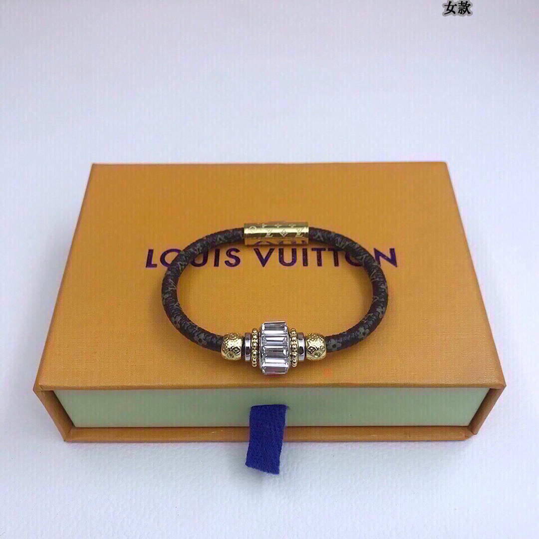 Louis Vuitton Bangle Bracelet Designer LV Jewelry L62509