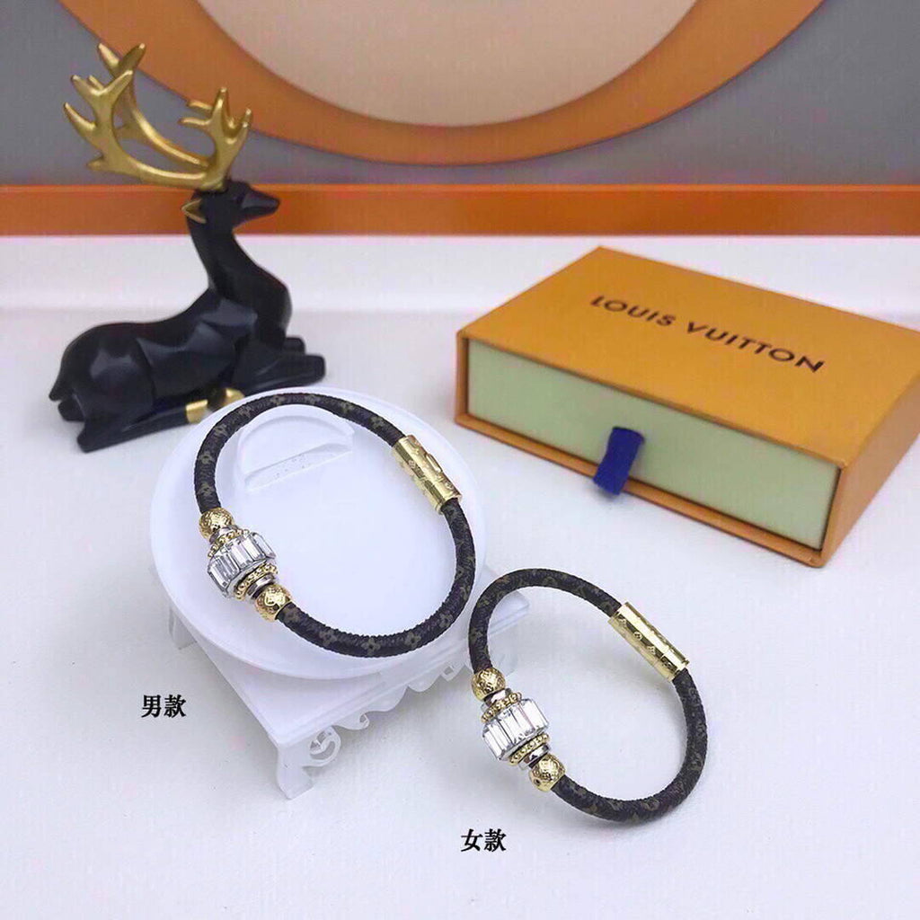 Louis Vuitton Bangle Bracelet Designer LV Jewelry L62570