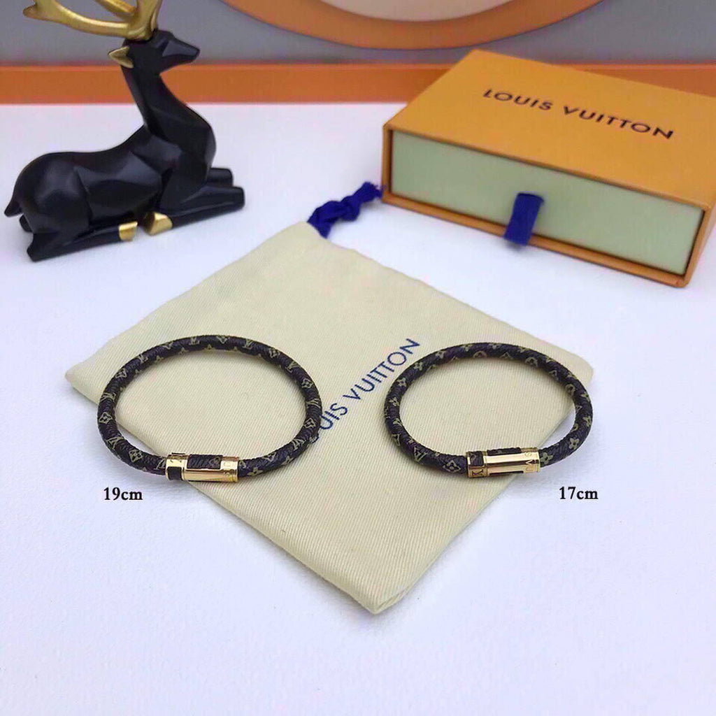 Louis Vuitton Bangle Bracelet Designer LV Jewelry L62571