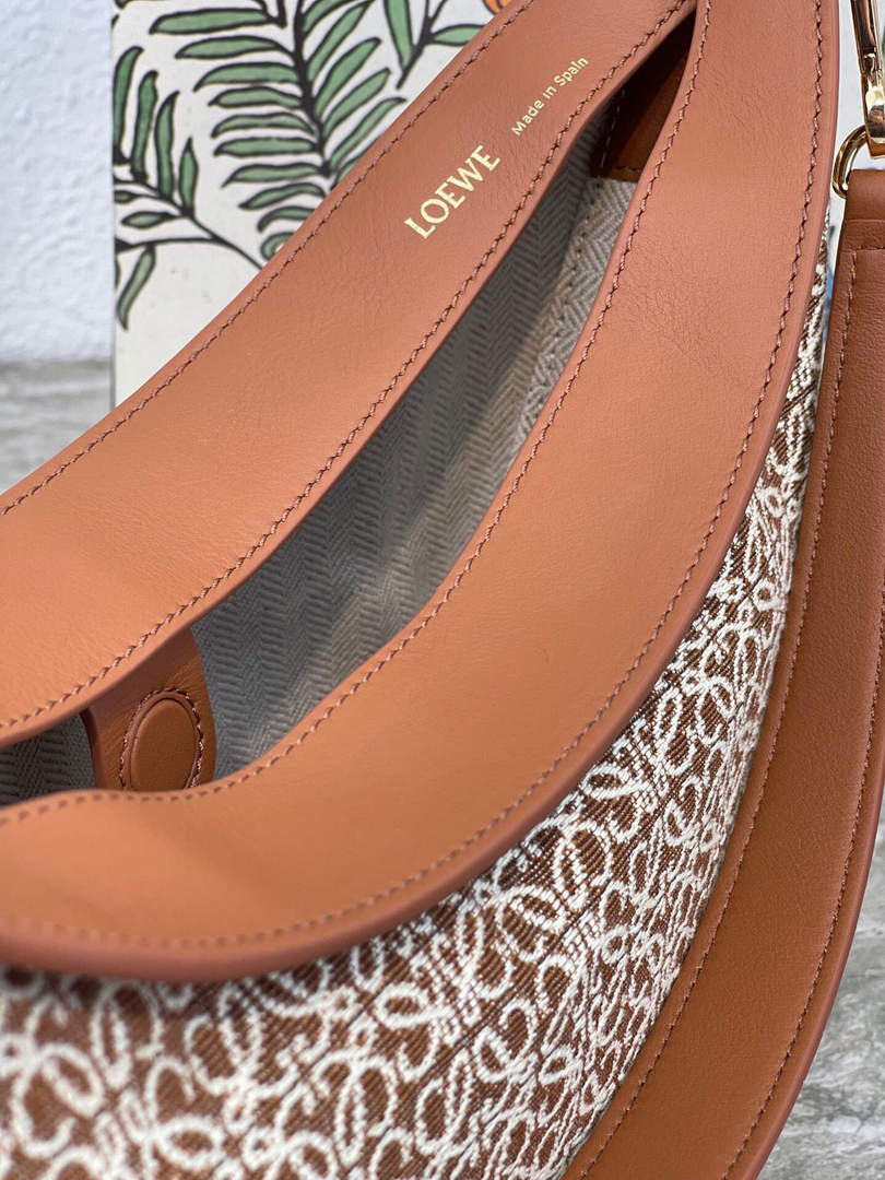 LOEWE A923PL9X01 Luna bag in Anagram jacquard and classic calfskin Tan/Pecan