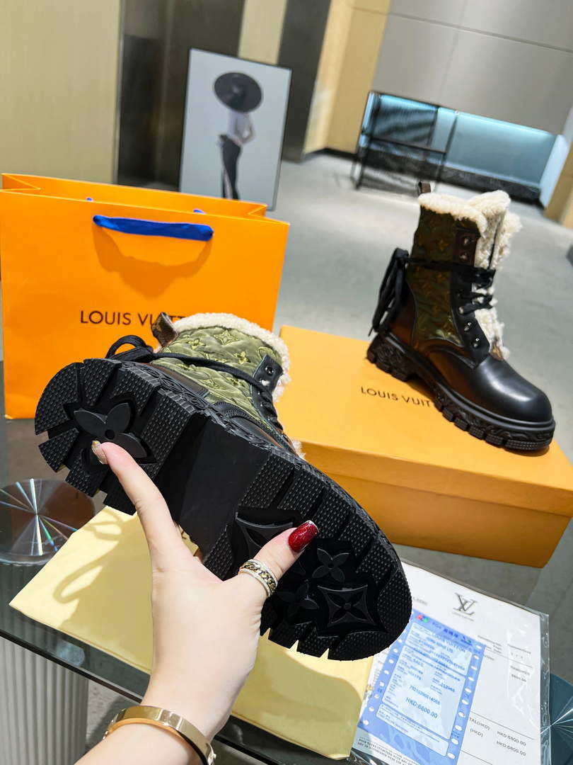 Louis Vuitton Women's Shoes 1A95X7 Metropolis Flat Ranger Boots 2022 Cellection 001