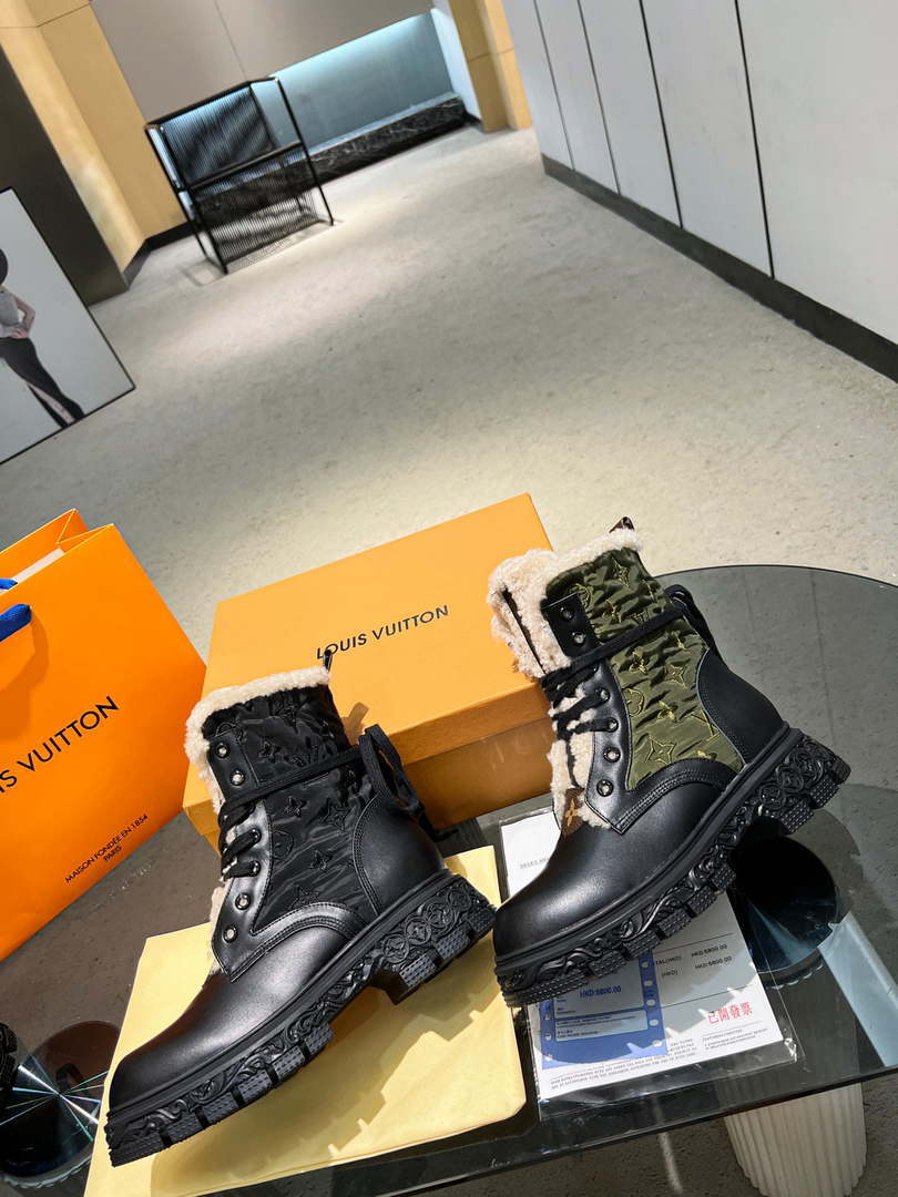 Louis Vuitton Women's Shoes 1A95X7 Meteropolis Flat Ranger Boots  2022 Collection  002