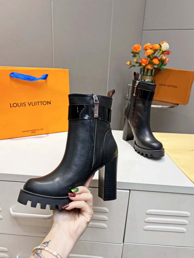 Louis Vuitton Women's Shoes 1AA0O8 Stat Trail Ankle Boot  2022 Collection 002