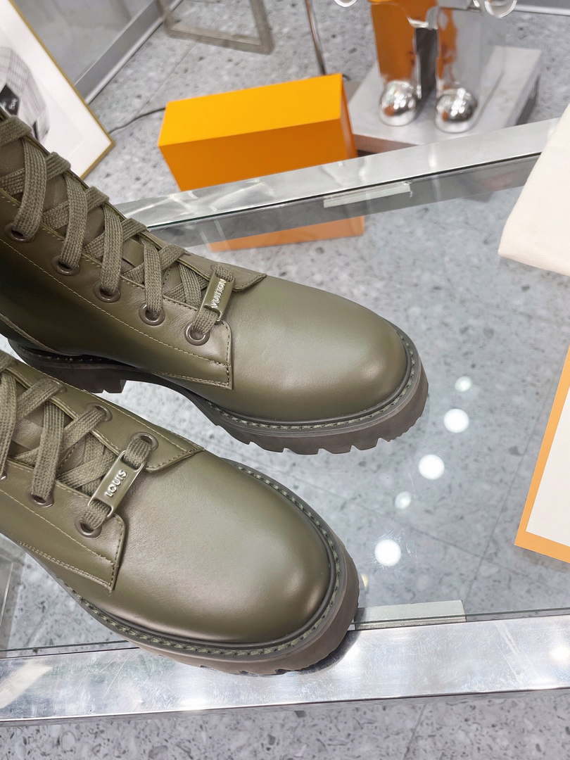 Louis Vuitton Women Shoes 1AAJ4M Territory Flat Rangers 2022 Collection