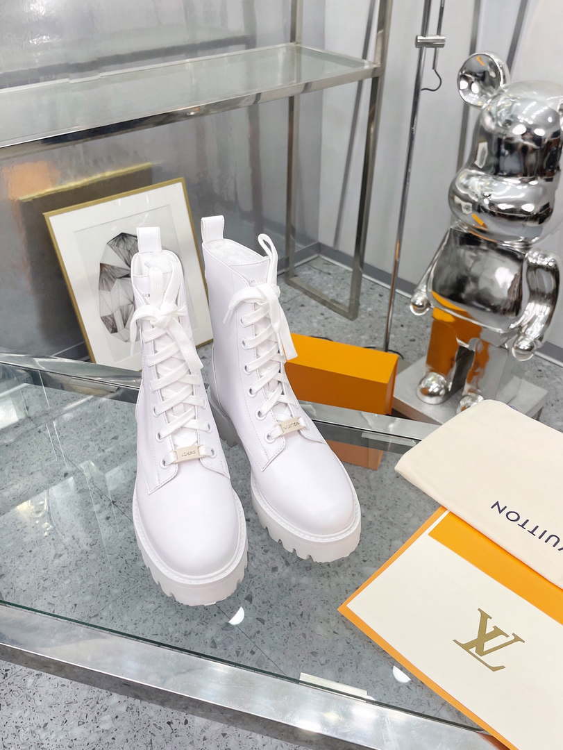 Louis Vuitton Women's Shoes 1A94Q5 White Territory Flat Ranger 2022 Collection