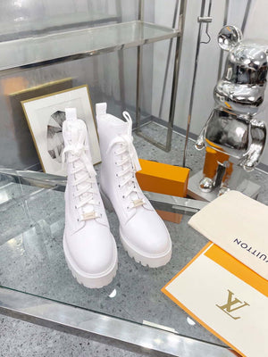 Louis Vuitton Women's Shoes 1A94Q5 White Territory Flat Ranger 2022 Collection - 35 - View 2