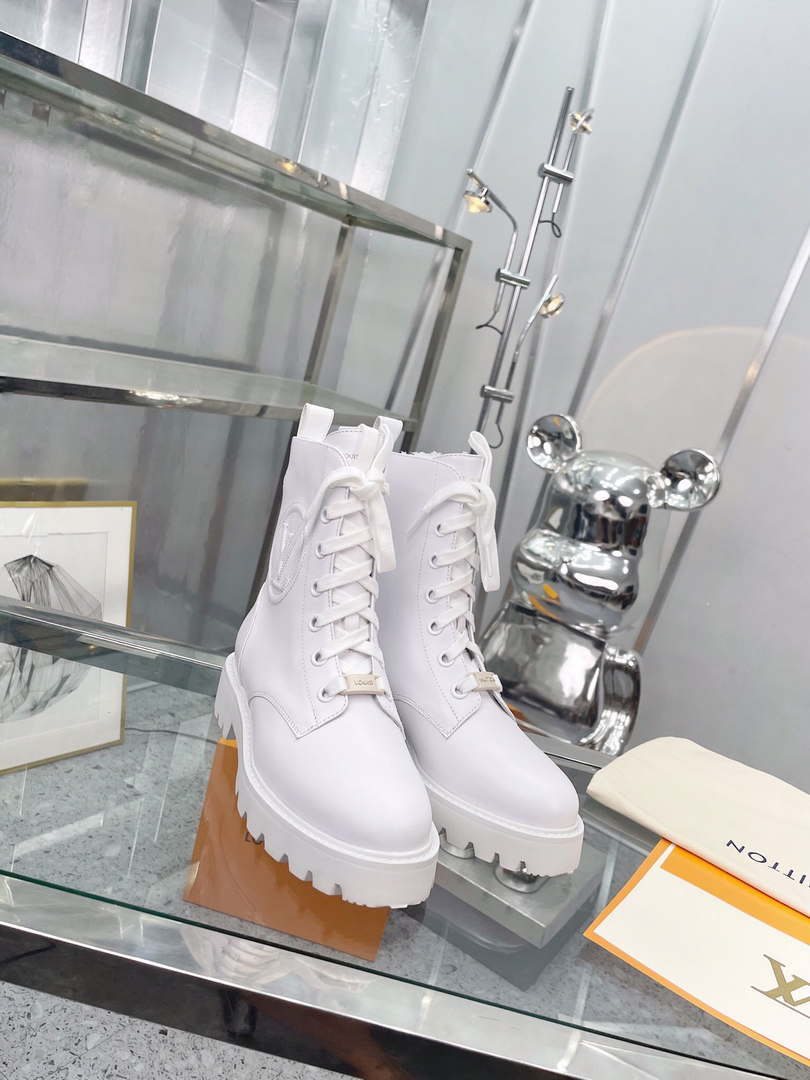 Louis Vuitton Women's Shoes 1A94Q5 White Territory Flat Ranger 2022 Collection