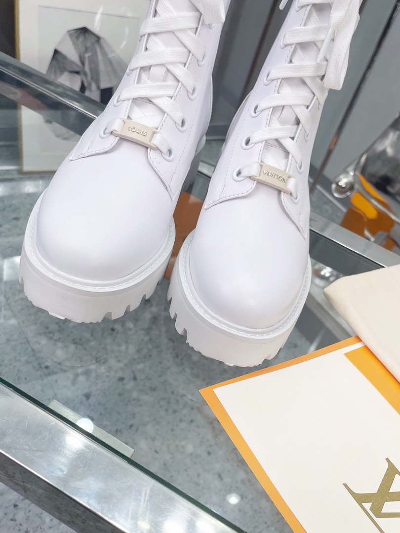Louis Vuitton Women's Shoes 1A94Q5 White Territory Flat Ranger 2022 Collection