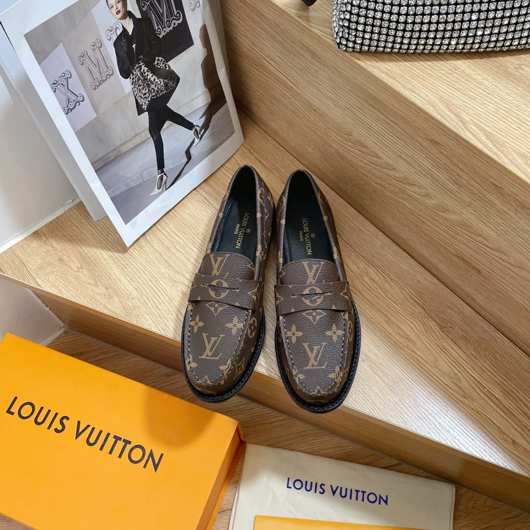 Louis Vuitton Women's Shoes 1AACXY Chess Flat Loafers 183999 - 35 - View 9