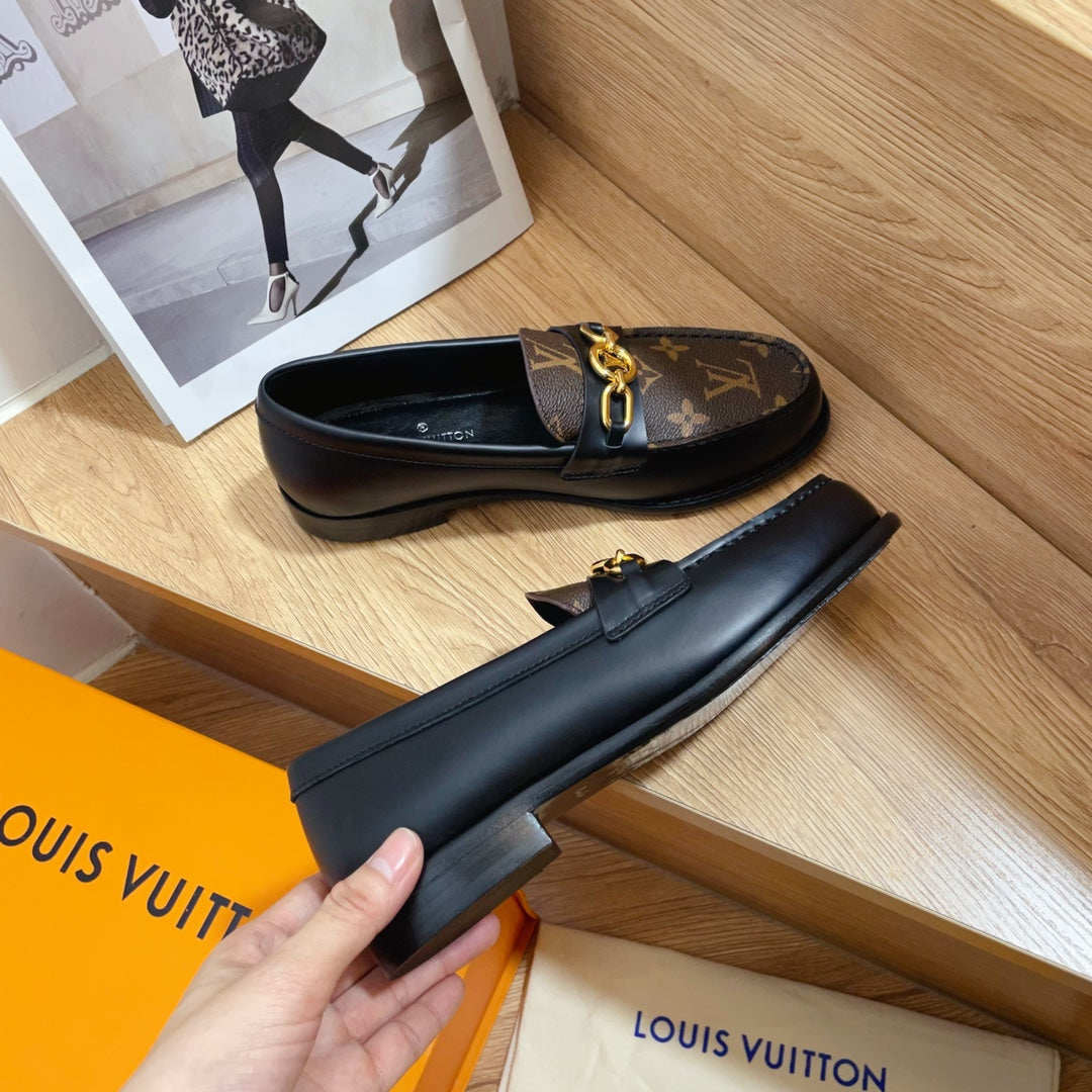 Louis Vuitton - Women's Shoes 1AACXY Chess Flat Loafers 184002