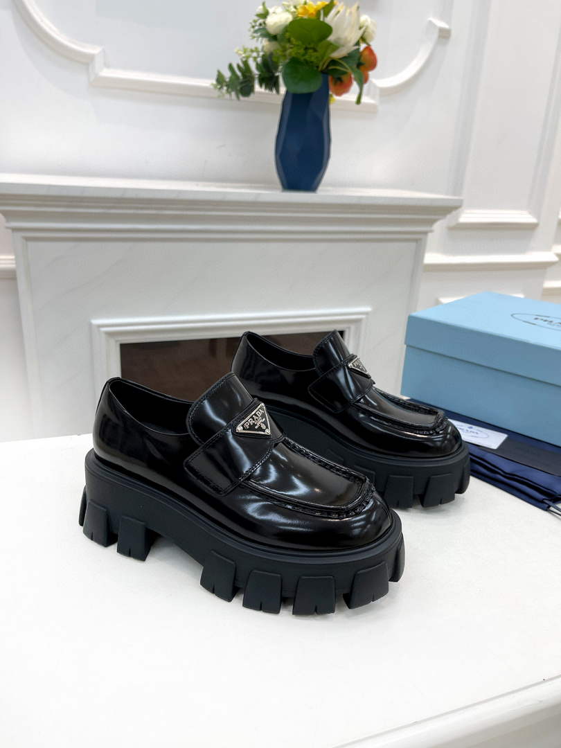 Prada 1D663M Monolith pointy brushed leather loafers P91180