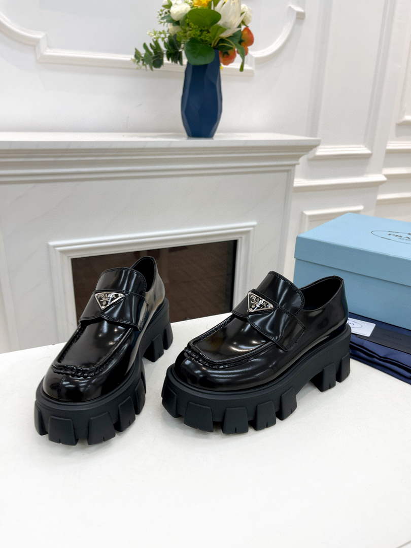 Prada 1D663M Monolith pointy brushed leather loafers P91180