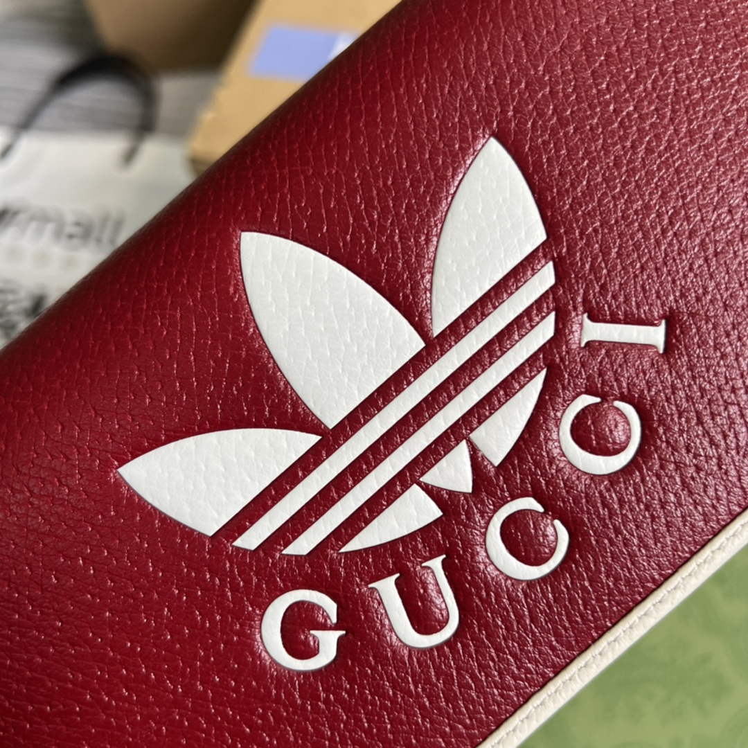 Adidas x Gucci ?621892 wallet with chain Off-white and red leather