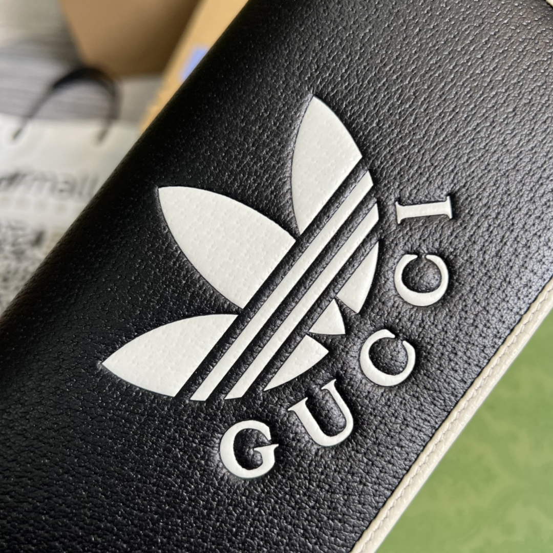 Adidas x Gucci ?621892 wallet with chain Black and white leather