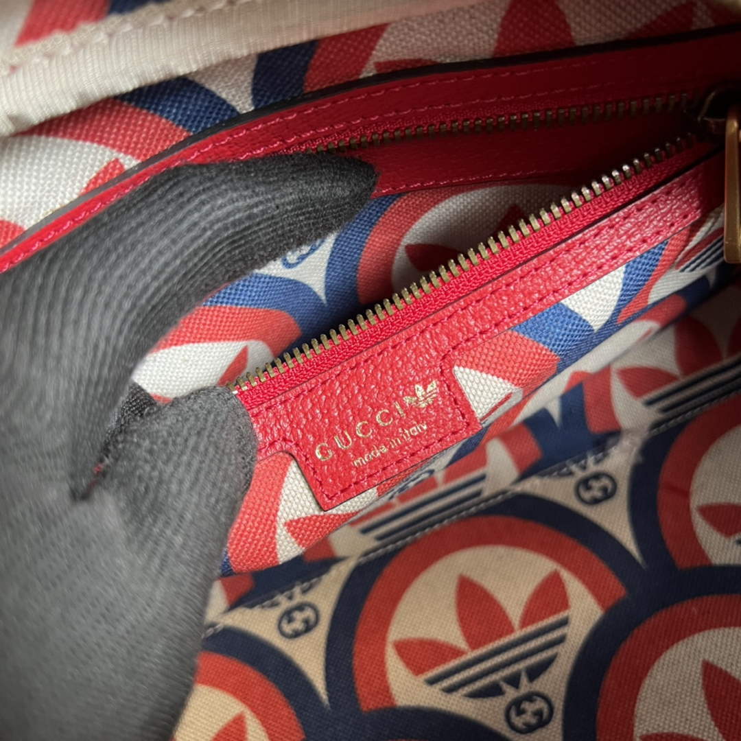 Adidas x Gucci 702397 mini duffle bag Red