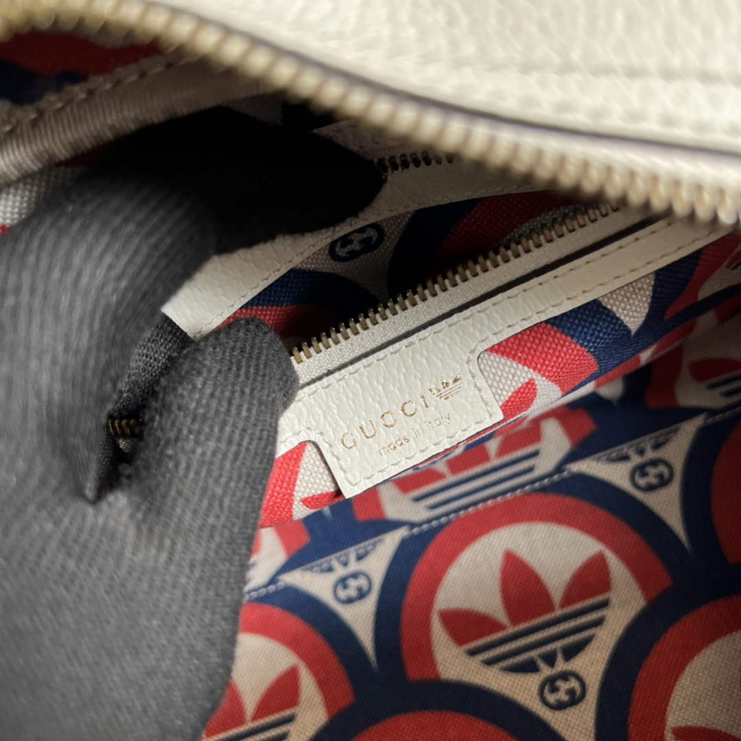 Adidas x Gucci 702397 mini duffle bag White