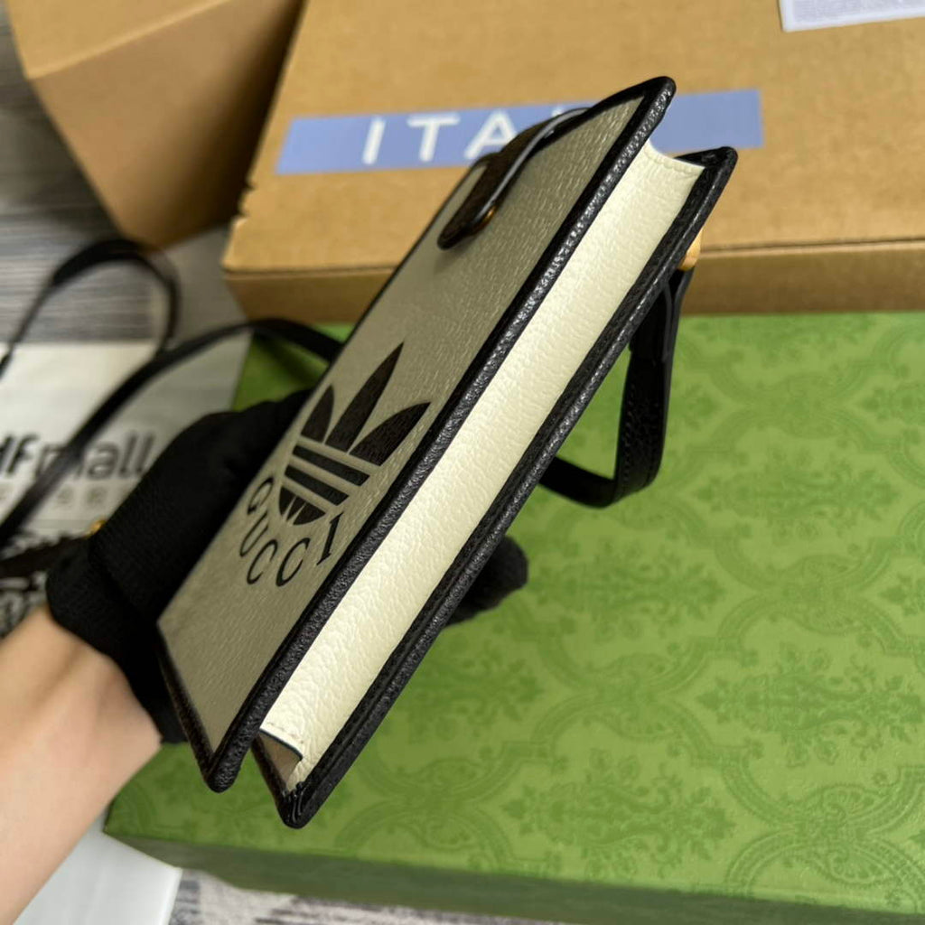 Adidas  x Gucci phone case 702203 Off-white and black leather