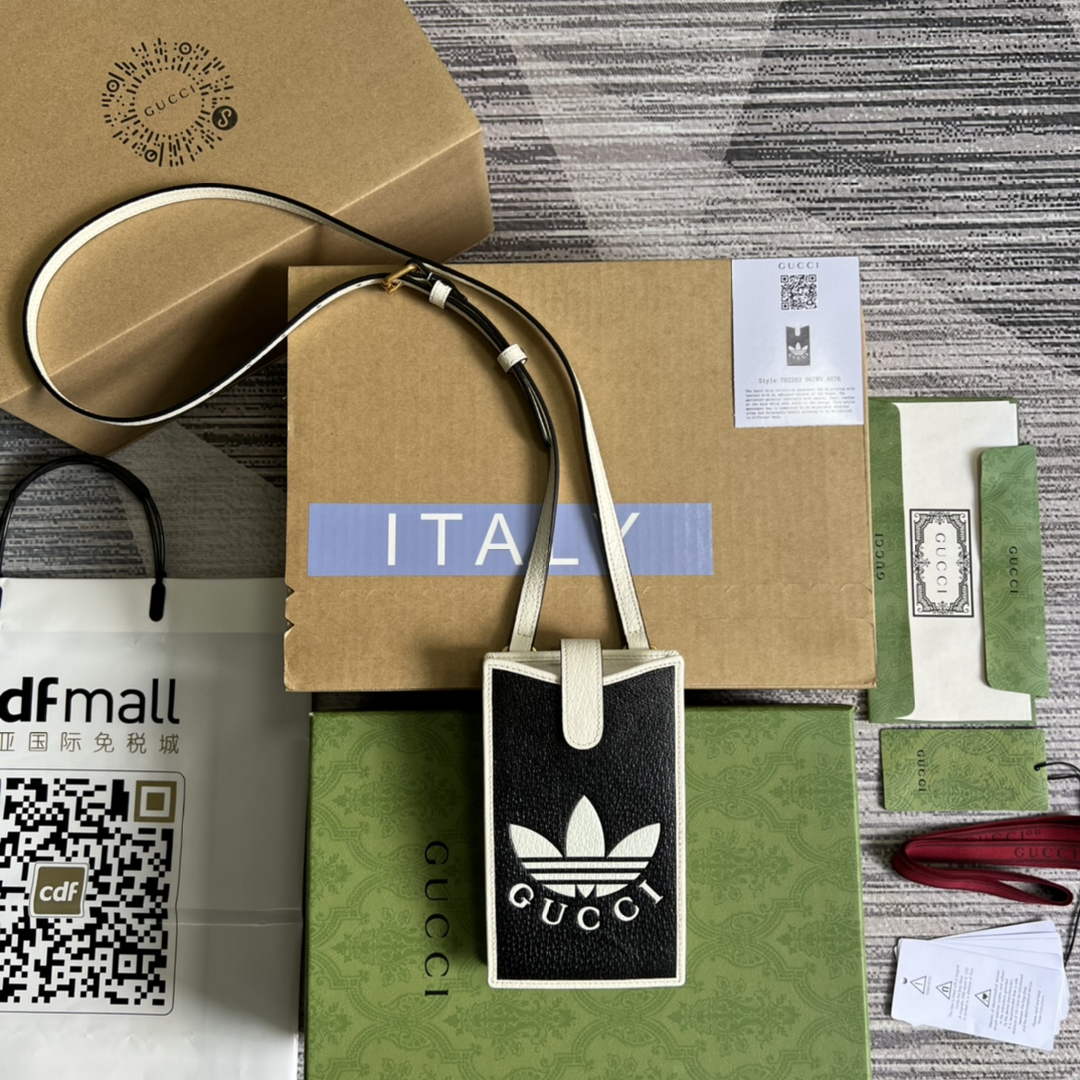 Adidas x Gucci phone case 702203 Black and off-white leather