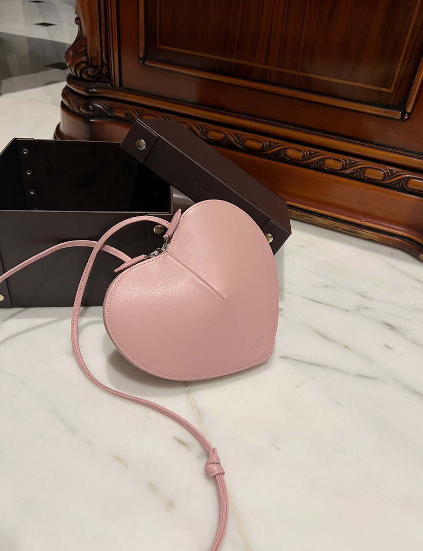 Alaia AA1P003C0Y75 LE Coeur Bag In Calfskin Pink