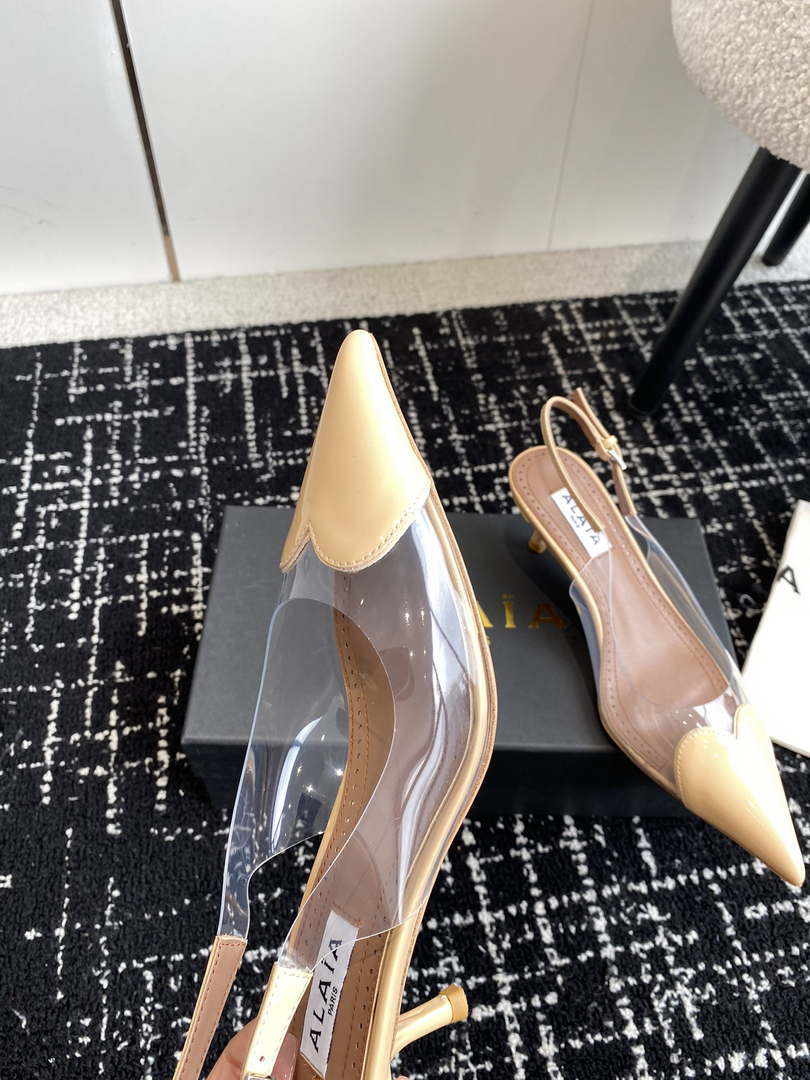 Alaia Women's AA3E057CK150 C?ur 55 PU and patent-leather slingback pumps Apricot