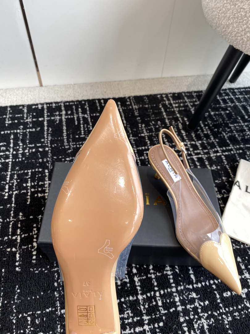 Alaia Women's AA3E057CK150 C?ur 55 PU and patent-leather slingback pumps Apricot