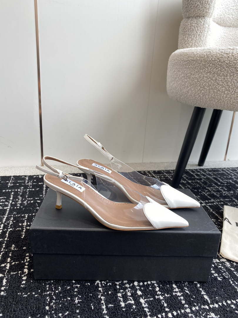 Alaia Women's AA3E057CK150 C?ur 55 PU and patent-leather slingback pumps White