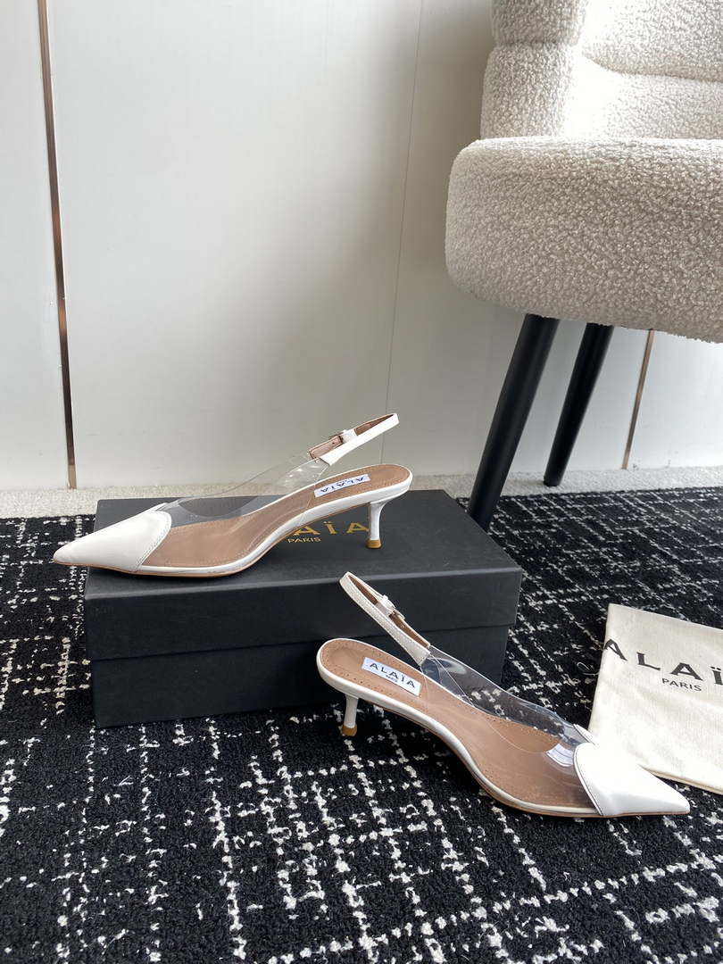 Alaia Women's AA3E057CK150 C?ur 55 PU and patent-leather slingback pumps White