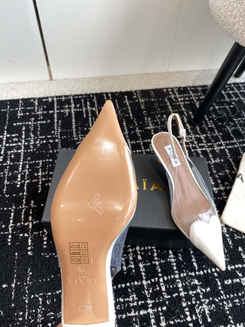Alaia Women's AA3E057CK150 C?ur 55 PU and patent-leather slingback pumps White
