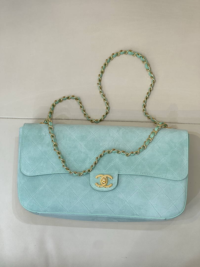Chanel AS6281  Maxi Flap bag  Suede Calfskin & Gold-Tone Metal Green