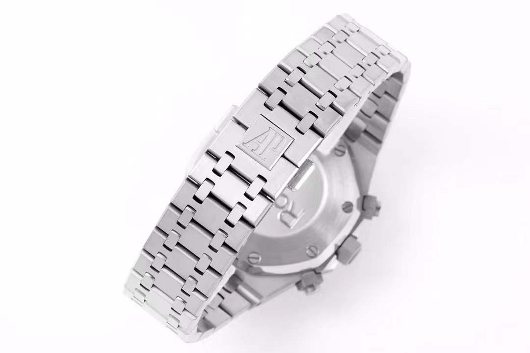 Audemars Piguet 26420IO Royal Oak Offshore Selfwinding Chronograph AP60096