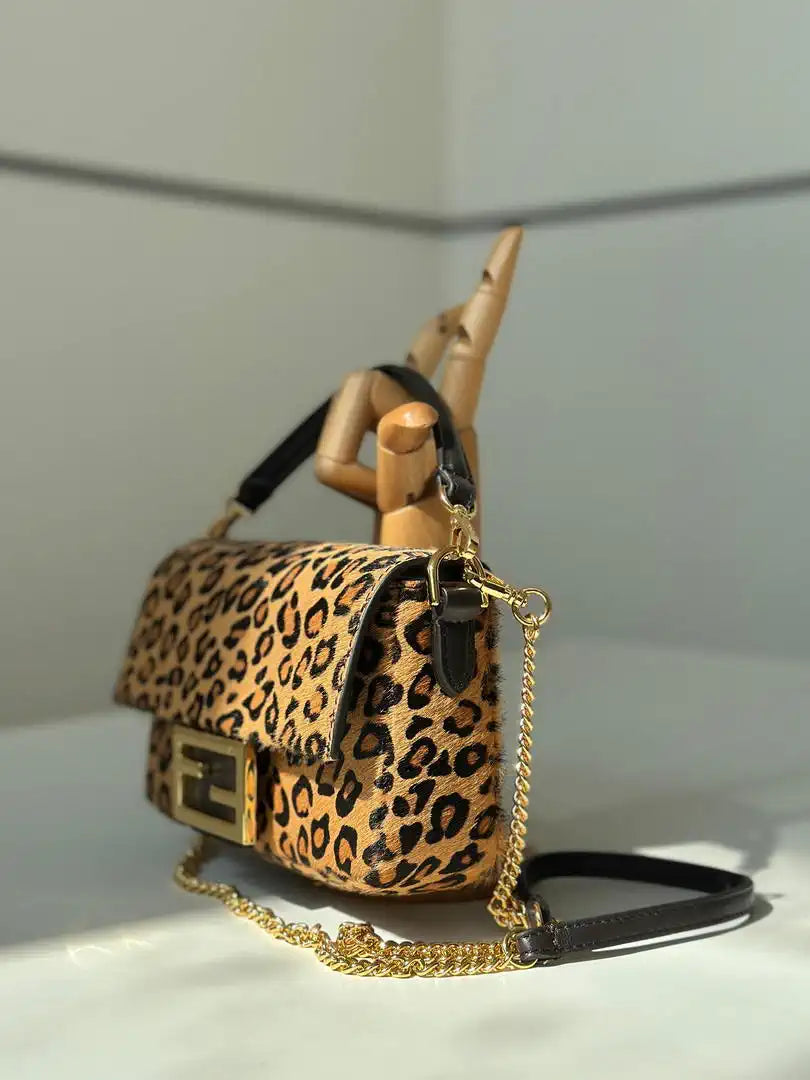 Baguette 8BS017AYDYF0A6E Mini Printed cavallino calfskin bag