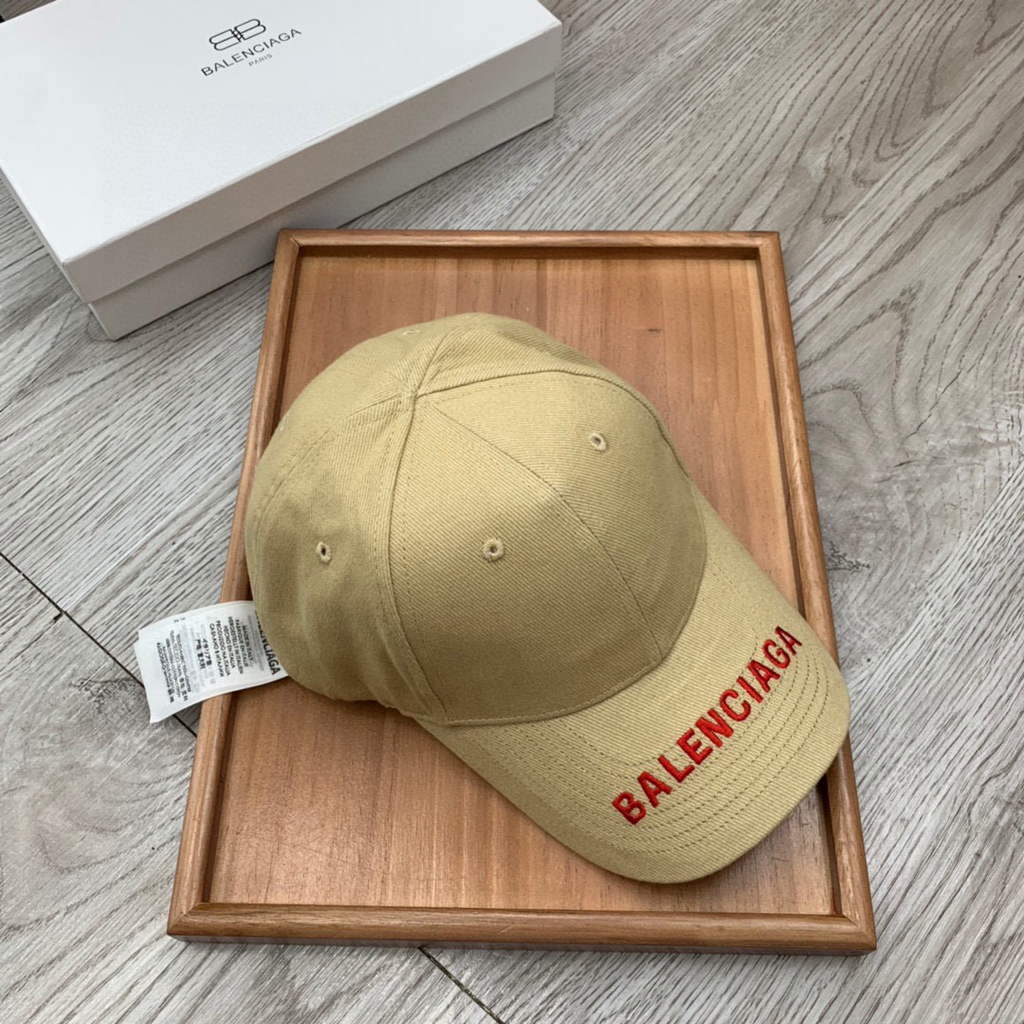 Balenciaga 529192310 Cap black white Classic Baseball Cap with Balenciaga embroidered logo B990023