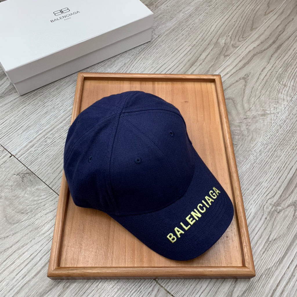 Balenciaga 529192310 Cap black white Classic Baseball Cap with Balenciaga embroidered logo B990033 - Default Title - View 1