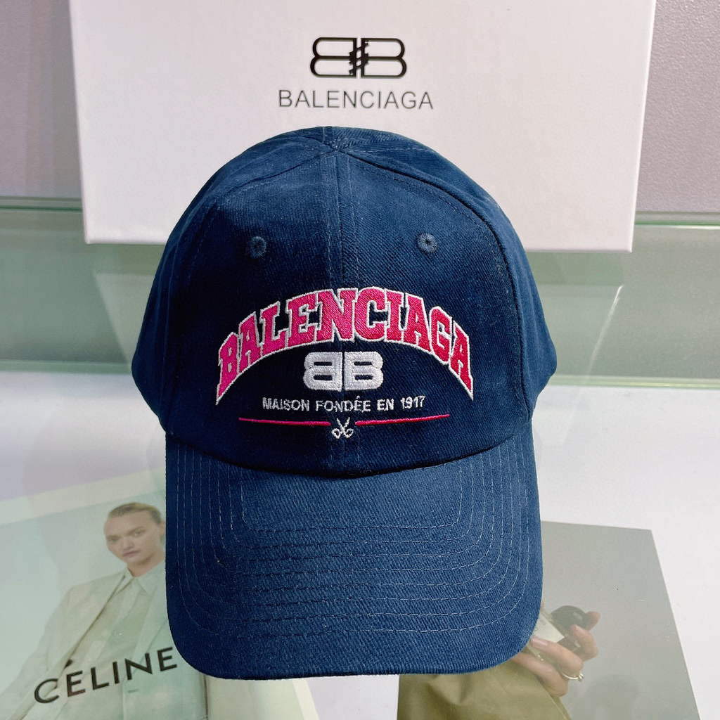 Balenciaga 529192310 Cap black white Classic Baseball Cap with Balenciaga embroidered logo B990061 - Default Title - View 1