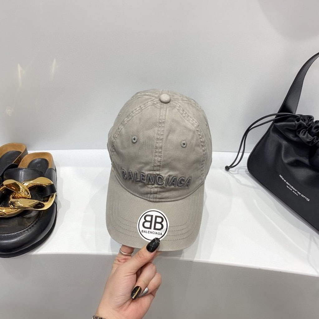 Balenciaga 529192310 Cap black white Classic Baseball Cap with Balenciaga embroidered logo B990079 - Default Title - View 1